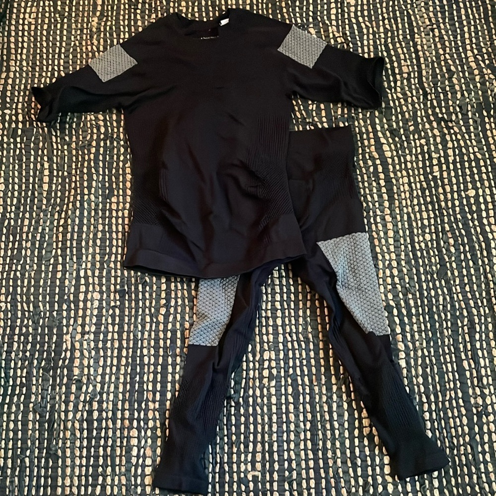 Adidas Day One woman’s basketball compression set